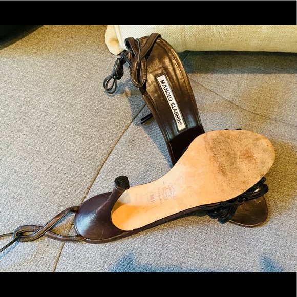 🌹BEAUTIFUL MANOLO BLAHNIK ANKLE STRAP SANDALS - Picture 6 of 7